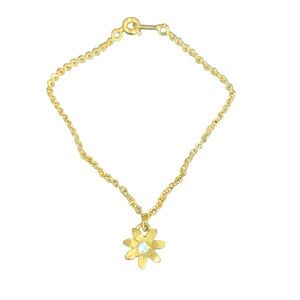 Avon “Dainty Daisy” wrist Bracelet size large 7 1/1 inch NIB 1989